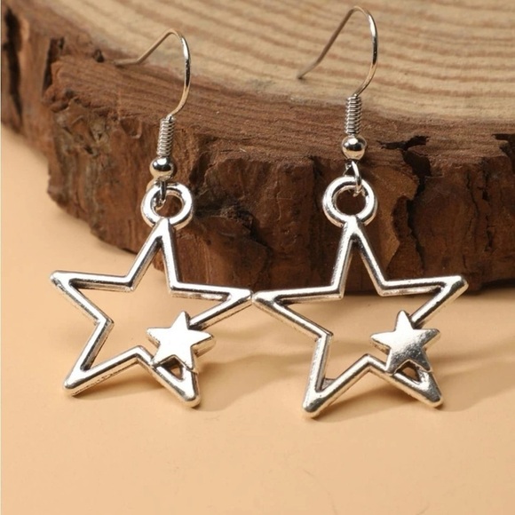 Silver star drop earrings - Picture 2 of 2